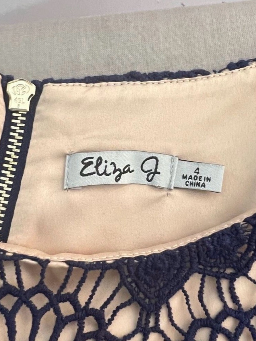 Eliza J Sleeveless Navy Lace Nude-Lined Sheath Overlay Dress Size 4 NWOT - Picture 7 of 10